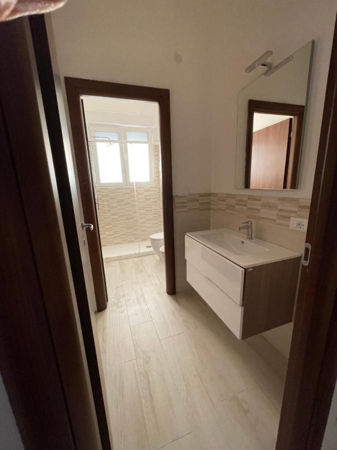 Bilocale Con Posto Auto La Chicca Del Golfo Apartment Специя Екстериор снимка