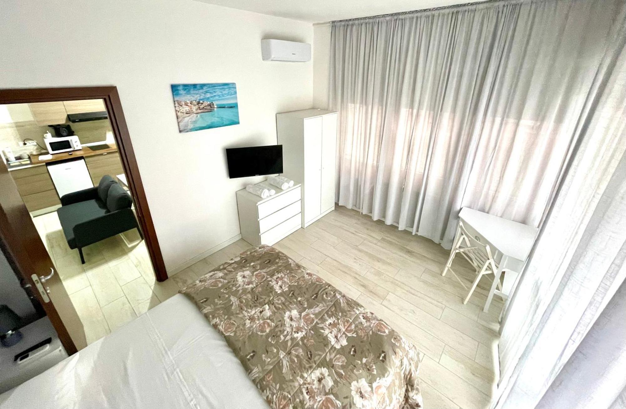 Bilocale Con Posto Auto La Chicca Del Golfo Apartment Специя Екстериор снимка